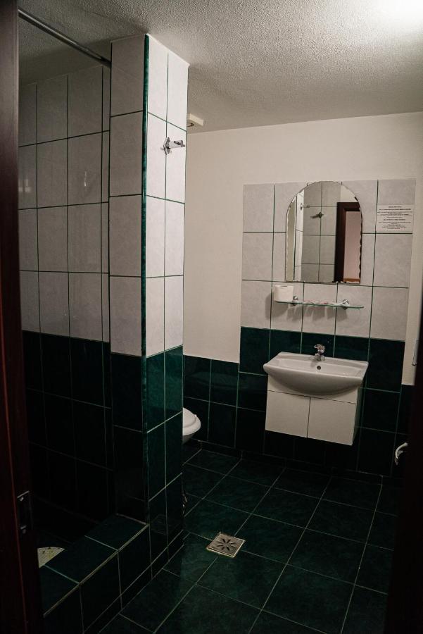 Casa Gorjeneasca Hotell Târgu Jiu Eksteriør bilde